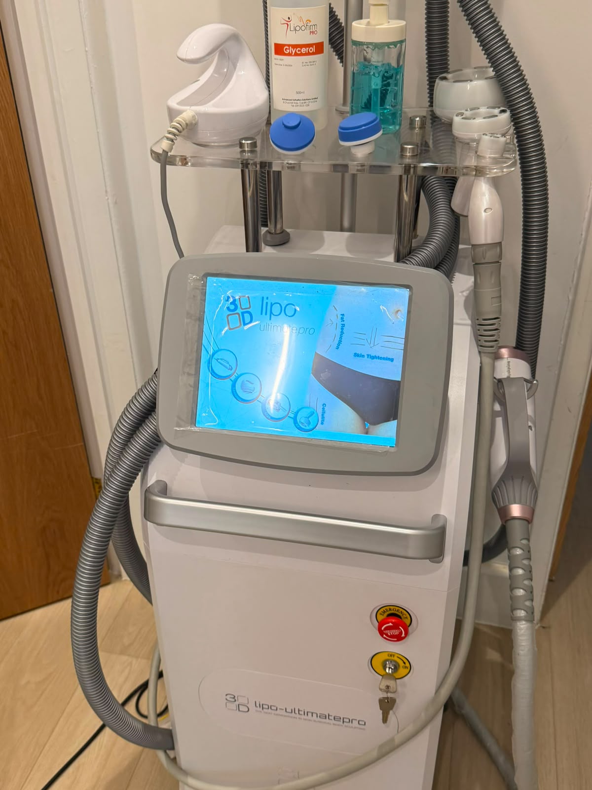 3D Lipo Ultimate Pro radio-frequency touchscreen showing fat reduction and skin tightening modes, Banstead